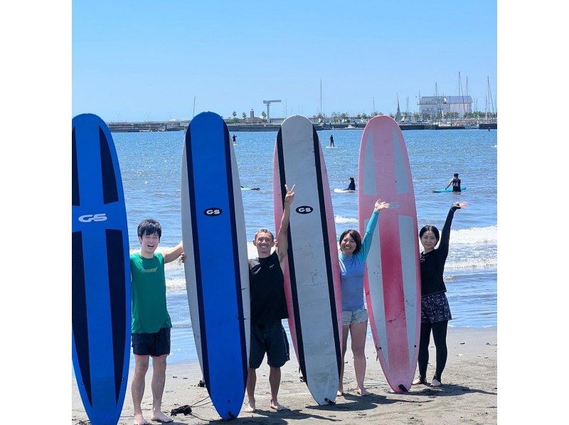 湘南・江ノ島】初心者向けサーフィンレッスン！用具レンタル等全て込み