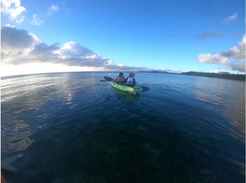 [Only available in summer from April to October, Onna Village] 2 people to 3 years old OK! Sea kayaking in Onna Village from in front of the resort hotelの紹介画像