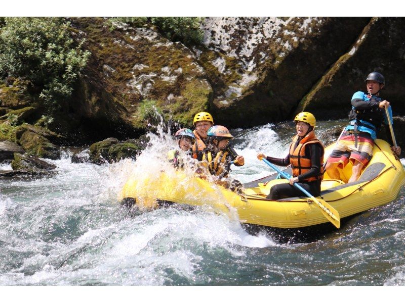 SALE! [Shikoku Yoshino River] A great experience for the whole family! Family Rafting Kochi Exciting Course OK for ages 5 and up Free photo gift!の紹介画像