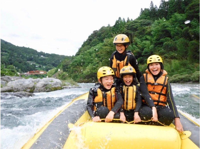 [Shikoku Yoshino River] A great experience for the whole family! Family Rafting Kochi Exciting Course OK for ages 5 and up Free photo gift!の紹介画像