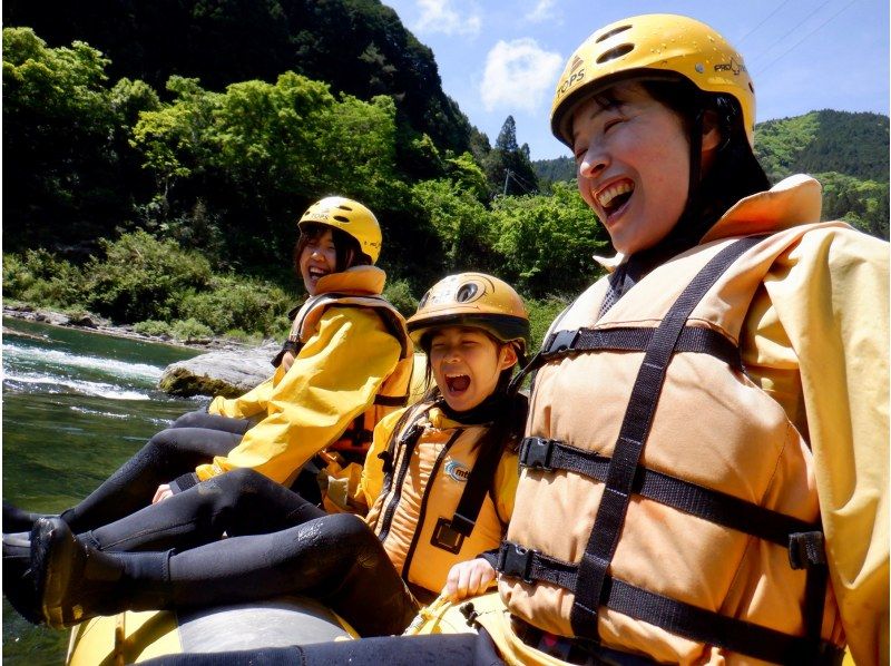 [Shikoku Yoshino River] A great experience for the whole family! Family Rafting Kochi Exciting Course OK for ages 5 and up Free photo gift!の紹介画像