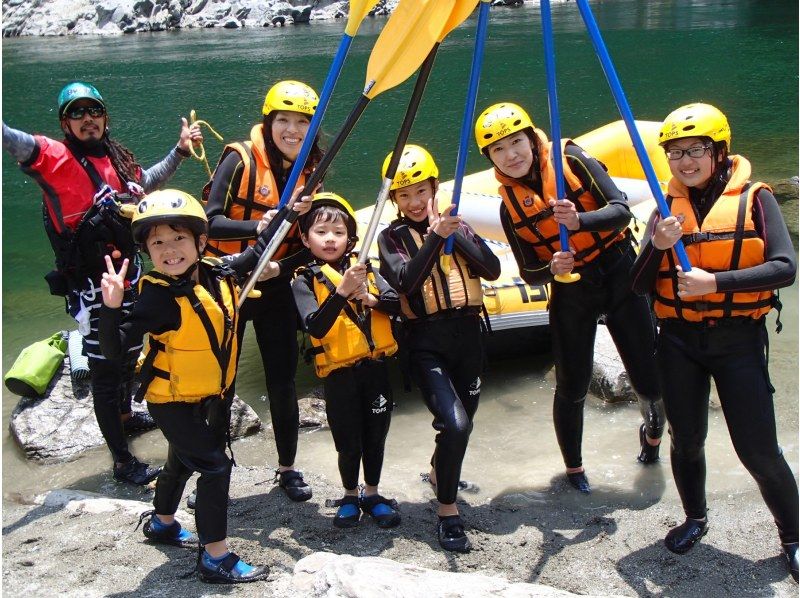 [Shikoku Yoshino River] A great experience for the whole family! Family Rafting Kochi Exciting Course OK for ages 5 and up Free photo gift!の紹介画像