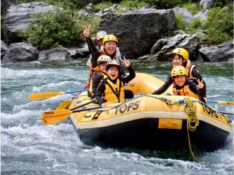[Shikoku Yoshino River] A great experience for the whole family! Family Rafting Kochi Exciting Course OK for ages 5 and up Free photo gift!の紹介画像