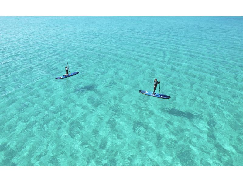 [Okinawa Miyakojima] [SUP & Snorkeling Tour] [Drone Photography Included] This plan allows you to choose between sea turtles or coral fish for snorkeling!の紹介画像
