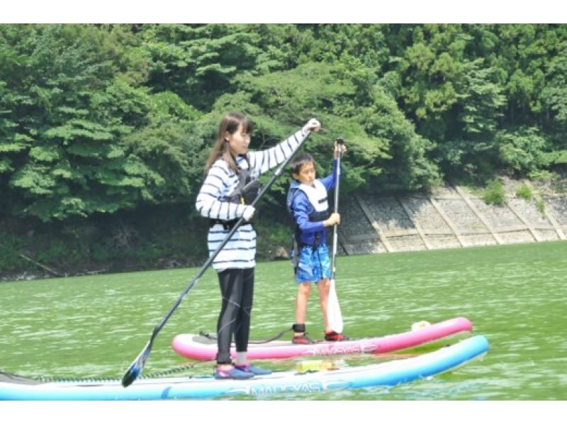 【카나가와 · 탄자】 초등학생부터 OK의 SUP 투어! 아름다운丹沢湖위를 한가로이 크루징!の紹介画像