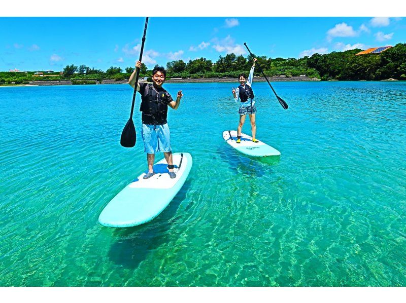 [Okinawa, Ojima] "Only one group" fully chartered guide ☆ SUP experience cruising on a remote island that can be reached by car, high-quality camera photos as a gift! Over 1,000 people experienced it last year!の紹介画像