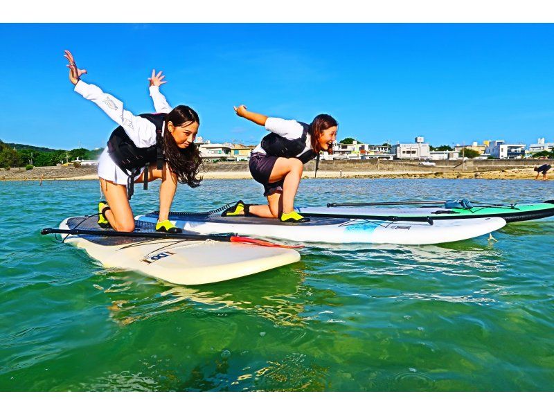 [Okinawa Oujima] "Only one group" Complete charter system ☆ Happy private tour! SUP experience cruising on a remote island that can be reached by car, high-quality camera photo gift!の紹介画像