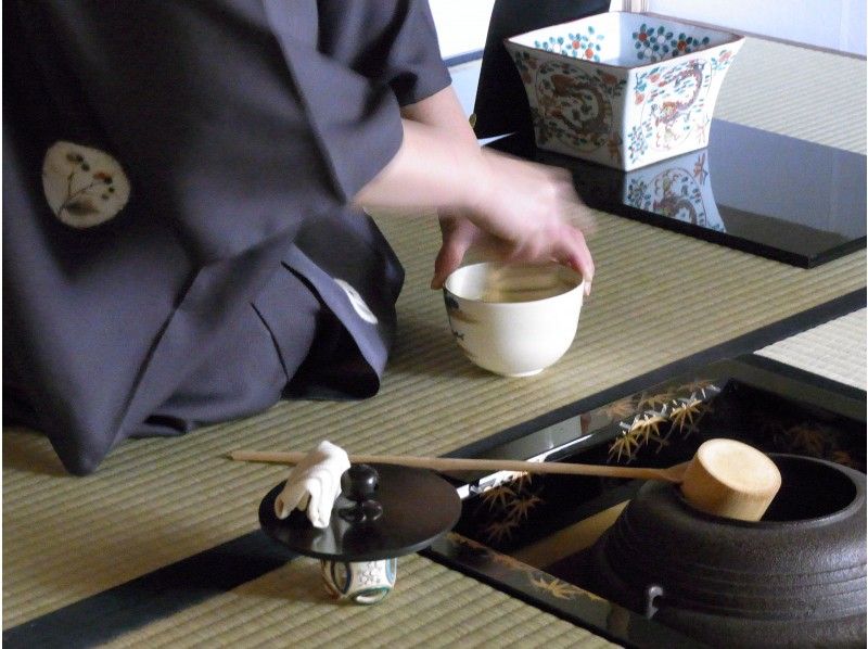 There is no doubt that it will look great on Instagram! [Tokyo / Asakusa] A 2-minute walk from Kaminarimon! Full-scale tea ceremony experience that you can easily enjoy in Asakusa Children can also experience it!の紹介画像