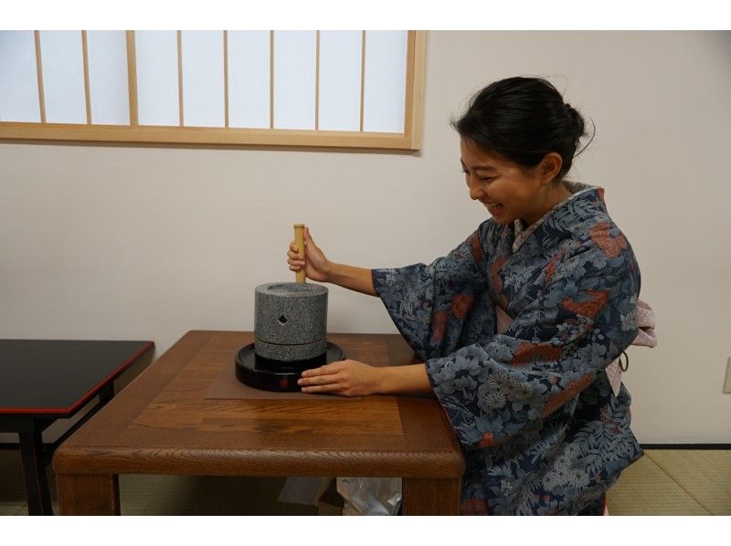 There is no doubt that it will look great on Instagram! [Asakusa, Tokyo] Tea ceremony experience that you can easily enjoy in a full-fledged tea room wearing a kimono Children can also experience it!の紹介画像