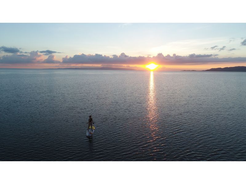 【沖縄・石垣島】青の洞窟とウミガメのシュノーケリング＋夕日と星空のSUP【お得なセット】の紹介画像