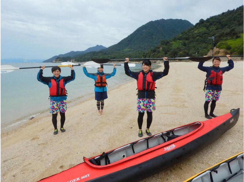 [Hiroshima/Miyajima] Exploring by kayak @ Back Miyajima course (4 hours)の紹介画像