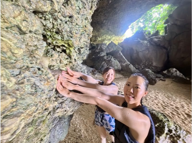 【沖縄・石垣島】お得なセット価格★青の洞窟とウミガメシュノーケリング＋サンセットと星空のカヤック★写真・器材・保険無料！の紹介画像