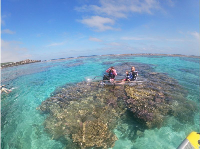 クリアカヤックとは？沖縄や北海道・支笏湖などの人気体験ツアーランキングを発表！