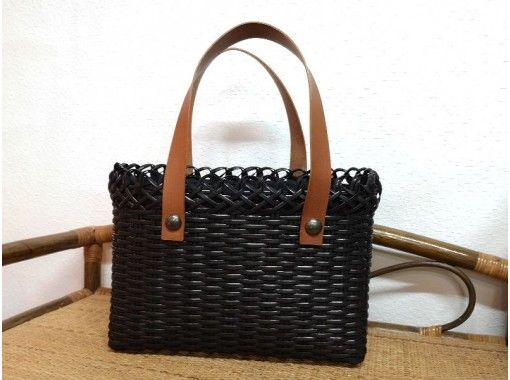 大阪市内 使いやすいサイズ 内袋もついている籐のかごバッグづくり アクティビティジャパン 大阪市内 使いやすいサイズ 内袋もついている籐のかごバッグづくり アクティビティジャパン