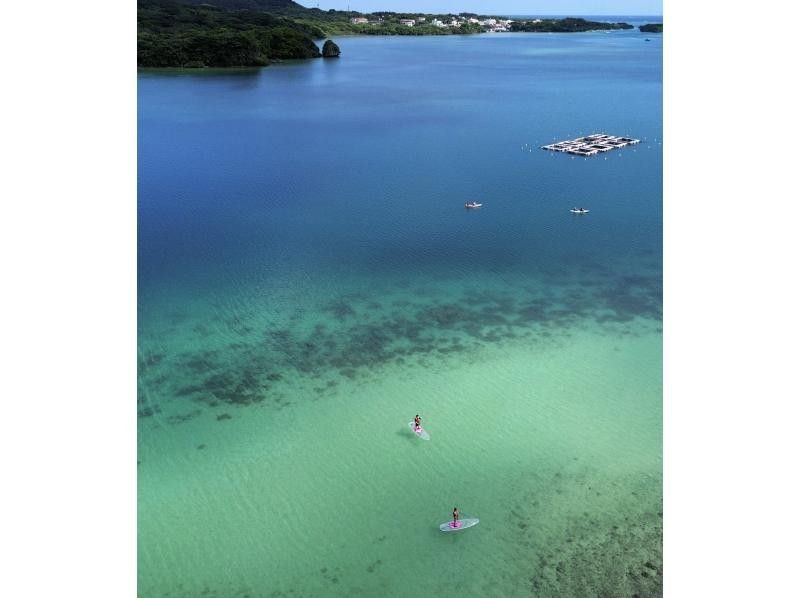 【石垣島】絶景の海!!《川平湾》少人数でのご案内♪【SNS特化ドローン撮影×５.４K最新GoPro撮影】クリアサップorクリアカヤックの紹介画像