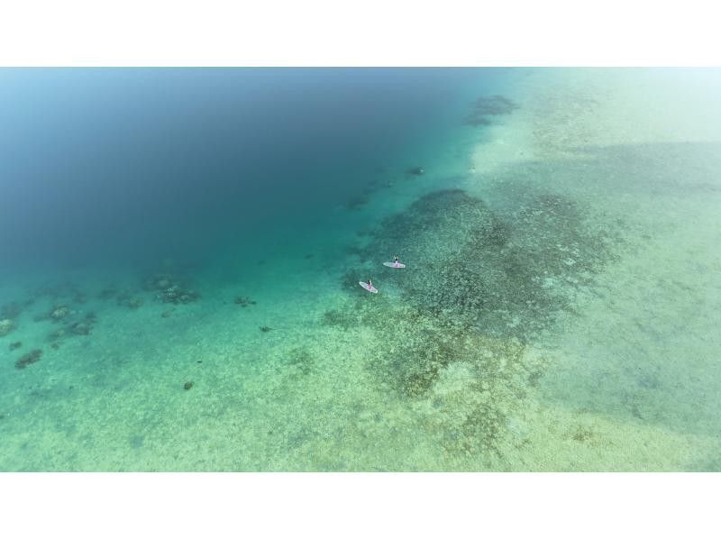 【石垣島】絶景の海!!《川平湾》少人数でのご案内♪【SNS特化ドローン撮影×５.４K最新GoPro撮影】クリアサップorクリアカヤックの紹介画像