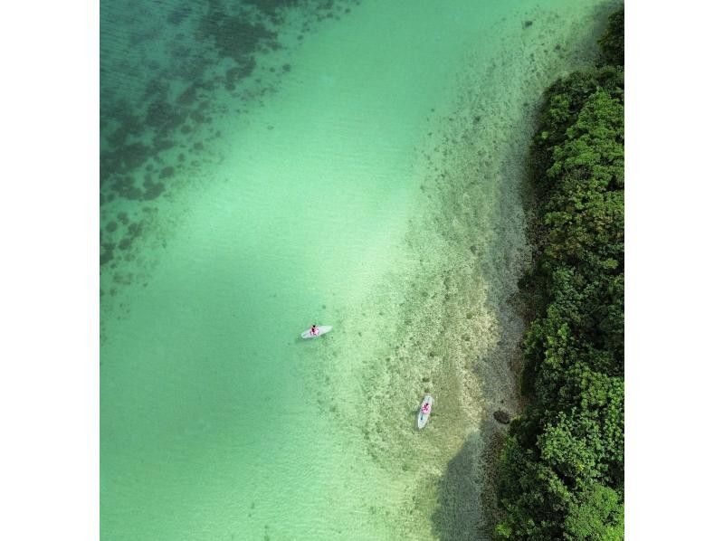 【石垣島】絶景の海!!《川平湾》少人数でのご案内♪【SNS特化ドローン撮影×５.４K最新GoPro撮影】クリアサップorクリアカヤックの紹介画像