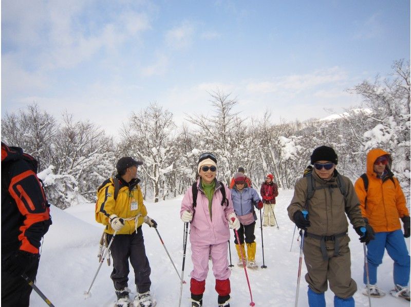 [จาก Kaminoyama Onsen จังหวัดยามากาตะ Zao Kogen Bodaira] ประสบการณ์กิจกรรมเดินหิมะ(Snowshoes) หิมะの紹介画像