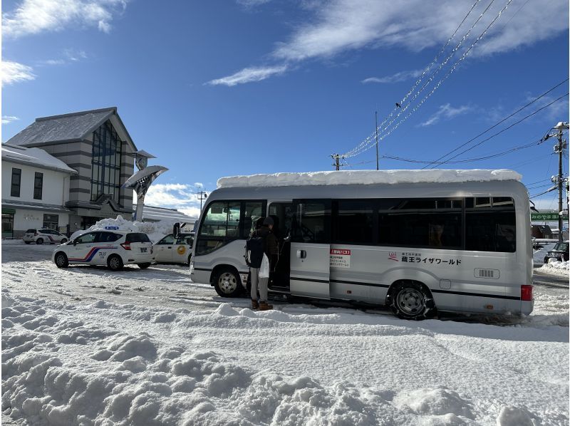 [จาก Kaminoyama Onsen จังหวัดยามากาตะ Zao Kogen Bodaira] ประสบการณ์กิจกรรมเดินหิมะ(Snowshoes) หิมะの紹介画像