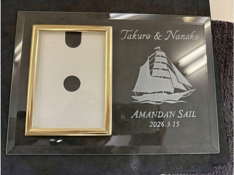 【浅草橋1分】記念日や旅行の想い出を刻むフォトフレーム作り。写真に絵柄とメッセージを加えて～ウェルカムミラーも作れる（持ち込み可）の紹介画像