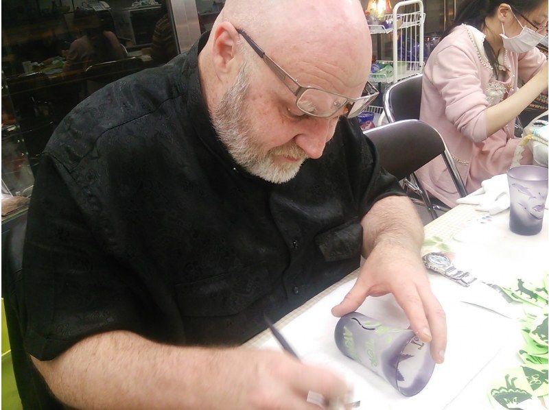 【浅草橋1分】記念日や旅行の想い出を刻むフォトフレーム作り。写真に絵柄とメッセージを加えて～ウェルカムミラーも作れる（持ち込み可）の紹介画像