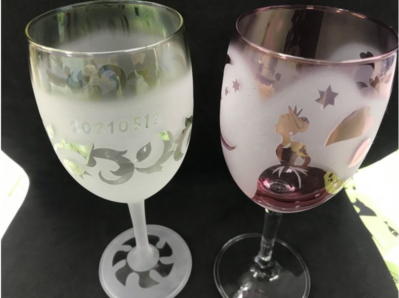 【浅草橋1分】おしゃれに乾杯！自作のワイングラスで飲むお酒は一層おいしいよ。（ブルーorピンク限定）の紹介画像
