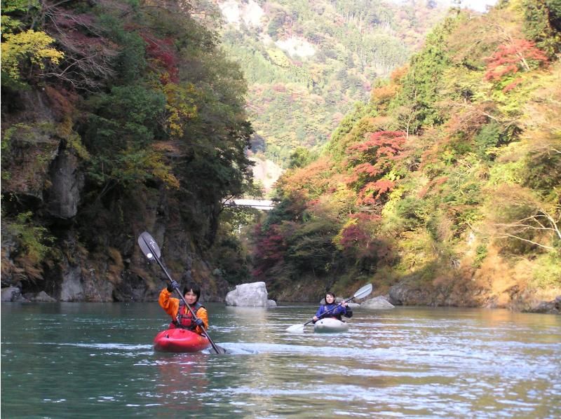 [Tokyo / Okutama] Autumn-Spring Limited Kayak Experience Tour (shortened course)の紹介画像