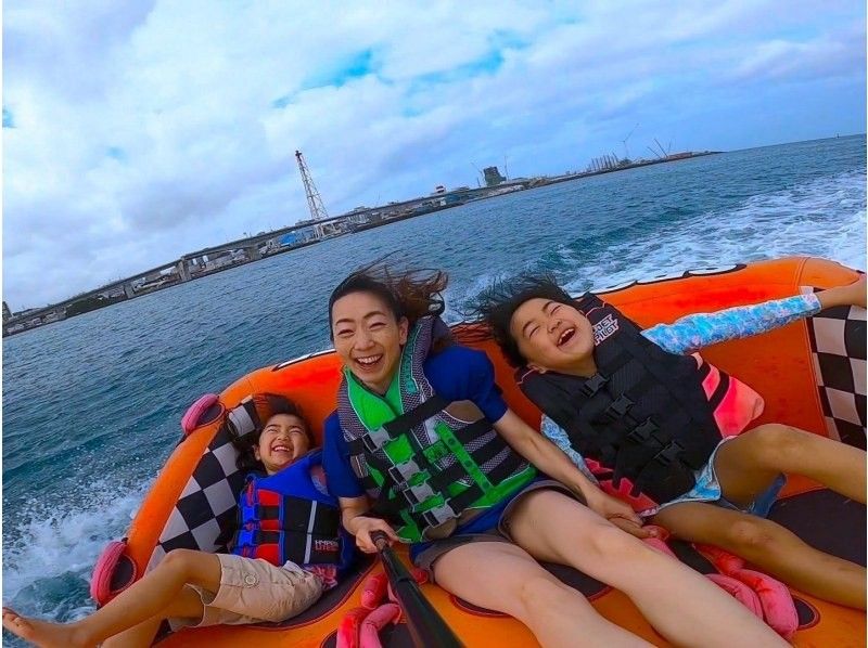 [Okinawa, Naha, Ginowan] Screaming sea play! Jet ski experience with the latest towing tube! Popular marine activity 2-piece set "A plan ♪"の紹介画像