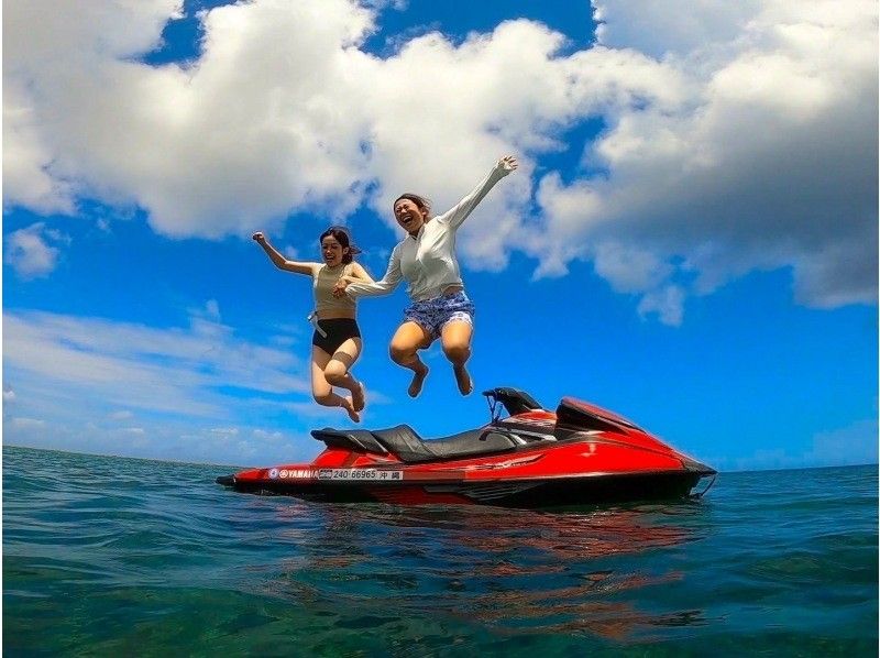 [Okinawa, Naha, Ginowan] Screaming sea play! Jet ski experience with the latest towing tube! Popular marine activity 2-piece set "A plan ♪"の紹介画像