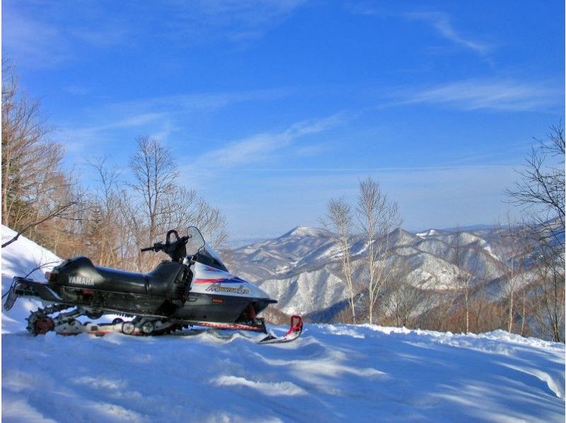 雪地摩托免許取得方法と初心者から乗れる場所・人気体験ツアーランキング