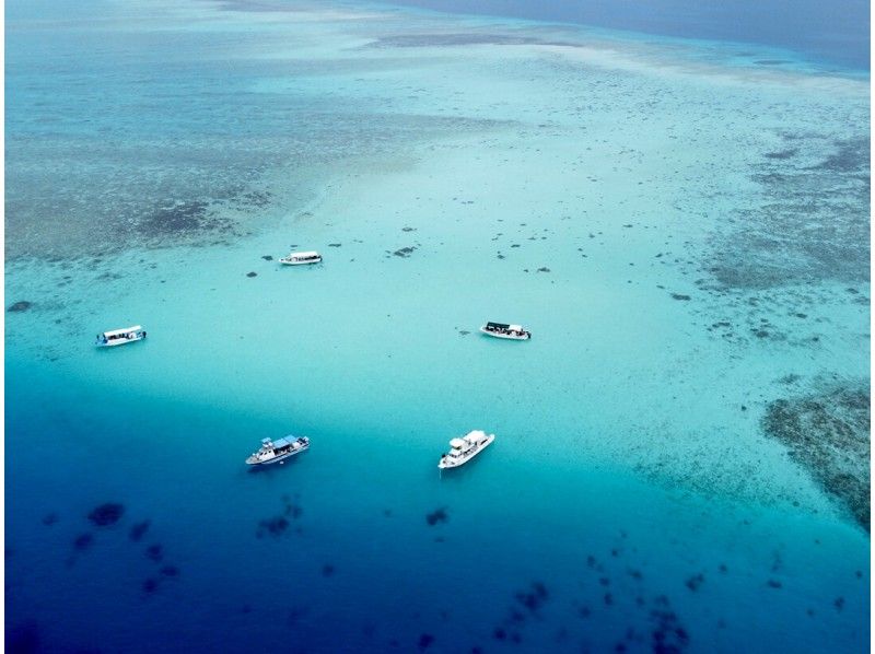 [Miyakojima] Free underwater camera ☆ Yaebiji snorkel trip | Free parking available! Fully equipped facilities with separate men's and women's areas! <Guidance for 2-3 points, 8:00 departure>の紹介画像