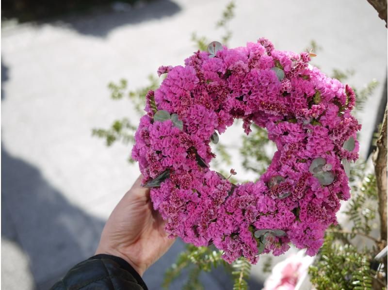 [Aichi/Nagoya size options available] Bright wreath made from dried statice flowersの紹介画像
