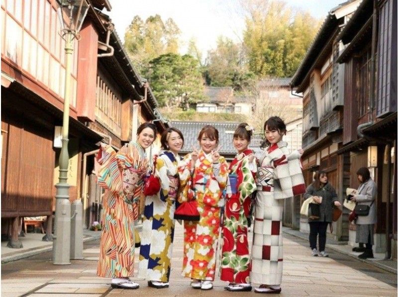 【Ishikawa・Kanazawa】 Kimono Rental / Same-Day Return & Professional Photo Shoot in Higashi-Chayagai!の紹介画像