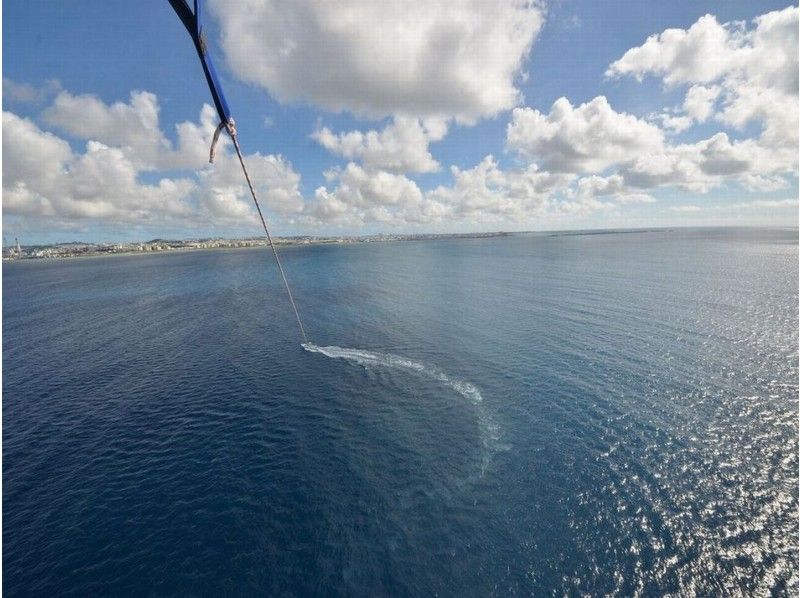 [Limited to 1 group ◇ 4 years old-OK] "Parasailing" rope length free / long flight possible [Limited time]の紹介画像