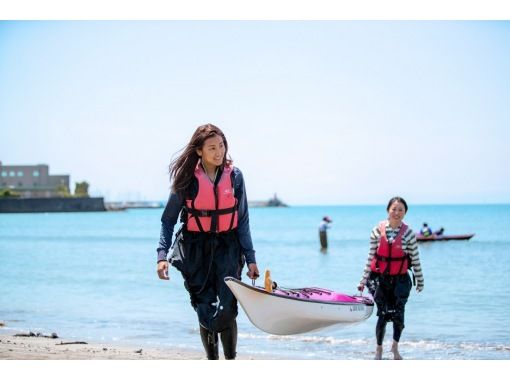 湘南 逗子 シーカヤックにのって海ごはんを食べに行こう ランチ付 アクティビティジャパン