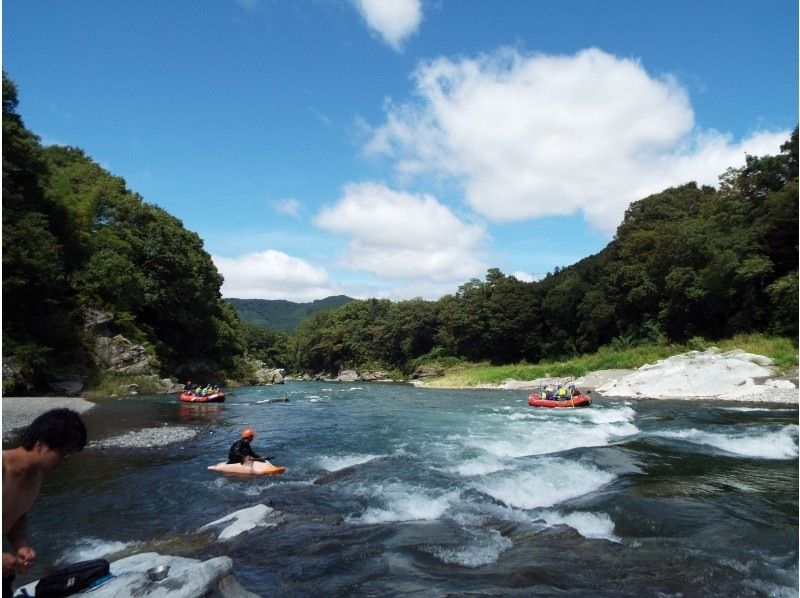 [Saitama/Nagatoro/Rafting] Participation is OK from the first grade of elementary school! ! ☆ A 4-minute walk from Nagatoro Station ☆ An exhilarating rafting tour at the scenic spot "Nagatoro Valley"!の紹介画像