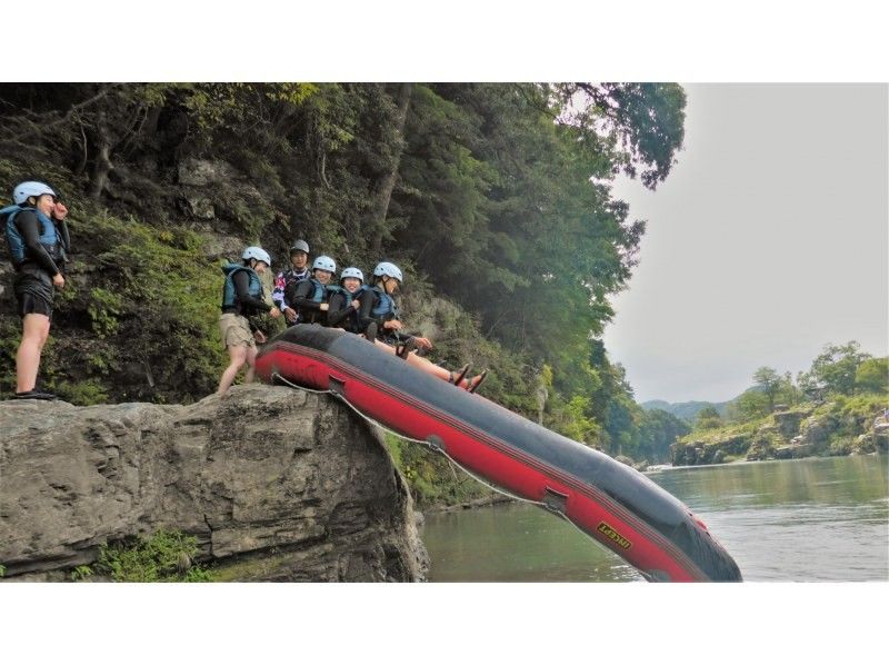 [Saitama/Nagatoro/Rafting] Participation is OK from the first grade of elementary school! ! ☆ A 4-minute walk from Nagatoro Station ☆ An exhilarating rafting tour at the scenic spot "Nagatoro Valley"!の紹介画像