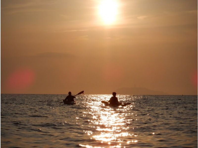 [Shonan/Zushi/Sea Kayak/Sunset] Sea kayak sunset course at a facility with full amenities and bath towelsの紹介画像