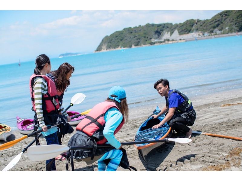 ★Beginners welcome [Shonan, Zushi, Beach Yoga & Kayaking Experience] Bath towels provided, changing rooms with plenty of amenities. Luxury beach yoga and kayaking experience planの紹介画像