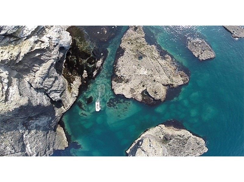 【北海道・小樽塩谷】海の秘境へクルージングボートでご案内「青の洞窟周遊クルーズ」の紹介画像