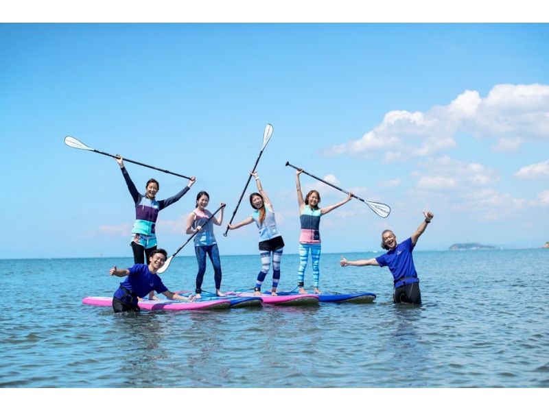 ★初心者大歓迎【湘南・逗子・SUP３回プラン】アメニティ充実、バスタオル完備の施設でスキルアップ！ウェアレンタル無料！の紹介画像