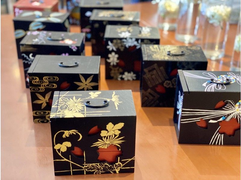 徳島・徳島市】ハレの日の特別なお弁当箱「遊山箱」 華やかな