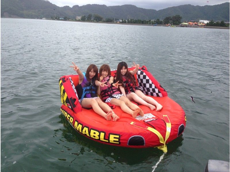 【滋賀・琵琶湖】☆スリル満点☆ぶっ飛びトーイングチューブ☆彡（バナナボートorチューブ）体験♪の紹介画像