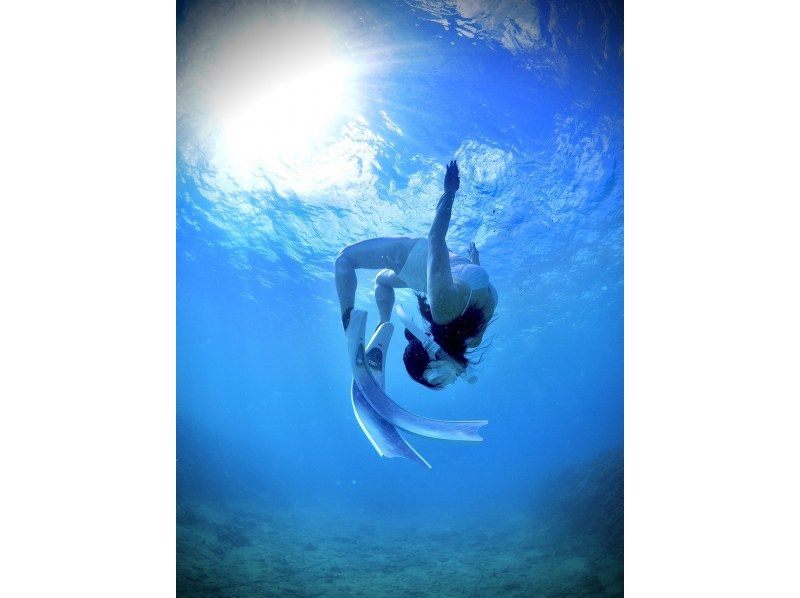 2025年4月度Google口コミ数「沖縄ダイビング」1位！那覇発・半日慶良間諸島・ロングフィンレンタル有！撮影付スキンダイビング！経験者用の紹介画像