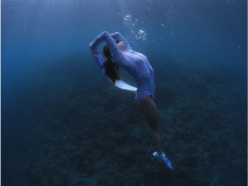 2025年4月度Google口コミ数「沖縄ダイビング」1位！那覇発・半日慶良間諸島・ロングフィンレンタル有！撮影付スキンダイビング！経験者用の紹介画像