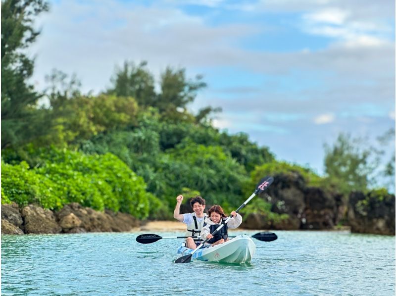 [Okinawa/Onna Village] Stress-free in the tropical sky and sea! Open-air sea kayaking | Same-day reservations and sudden participation OK | Ages 1 and up | Easy and hassle-free | Hot water showers availableの紹介画像