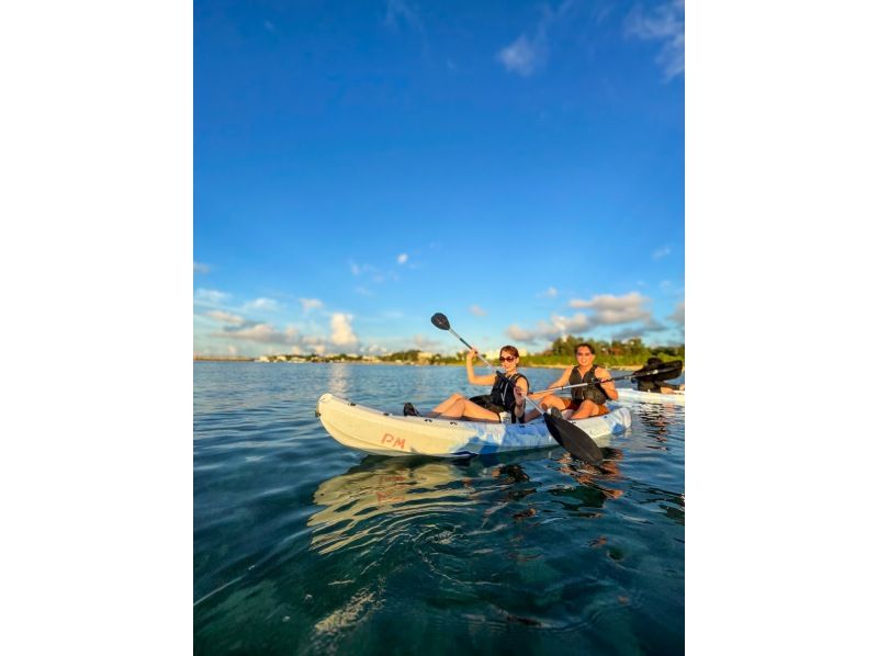 [Okinawa/Onna Village] Stress-free in the tropical sky and sea! Open-air sea kayaking | Same-day reservations and sudden participation OK | Ages 1 and up | Easy and hassle-free | Hot water showers availableの紹介画像