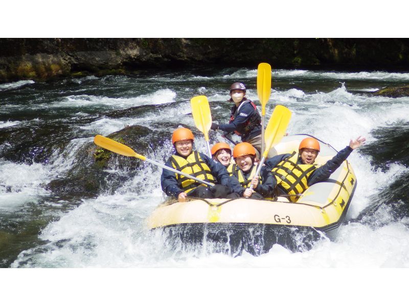 【北海道・南富良野】シーソラプチ川ラフティング・ボート貸切プラン ☆ツアー写真データーをプレゼント☆ ２名から貸切可能！ ６歳から参加OK！の紹介画像