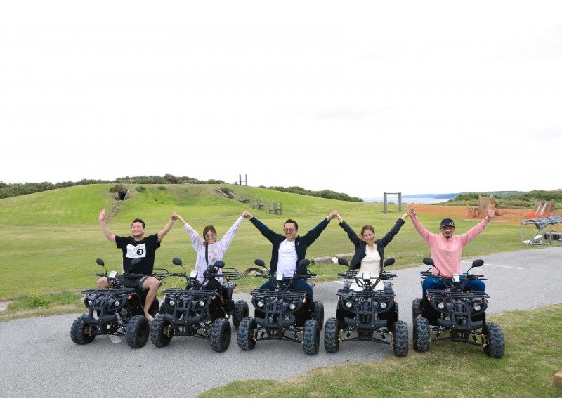 [沖繩宮古島]原創越野車之旅♬最受歡迎的90分鐘到2小時！從人氣的與那霸前濱海水浴場一邊跑一邊穿過栗間大橋❤️！？の紹介画像