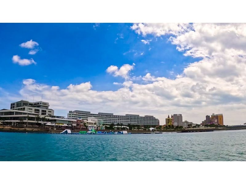 ［沖縄・北谷］温水シャワー・インナーで寒さ対策バッチリ！ボート体験ダビング1本！写真・餌やりサービスの紹介画像